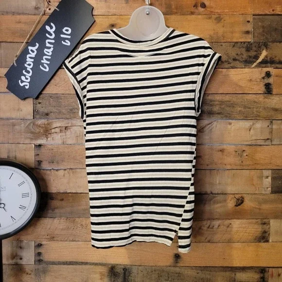 Bassike women's stripped light weight short sleeve top size medium - Picture 6 of 7